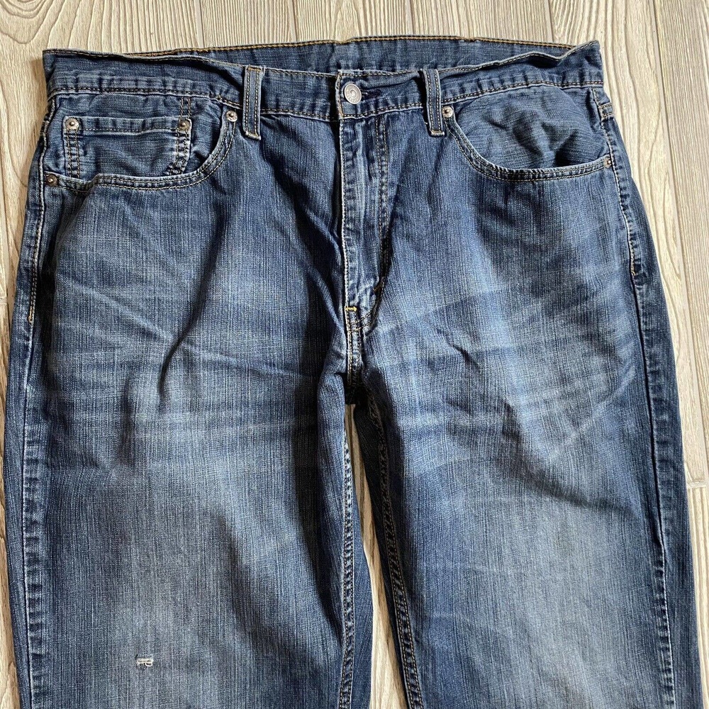 Levi’s 559 Relaxed Straight Jeans Men’s 38x 34 Tall Med Wash Distressed